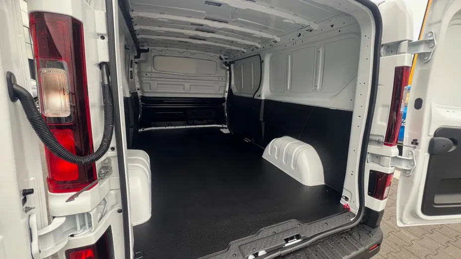 RENAULT Trafic Trafic 2.0 dCi L2H1 HD Extra Nowy
