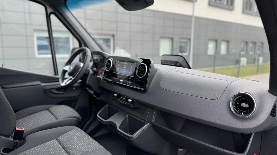 MERCEDES-BENZ Sprinter Sprinter 319 CDI Standard PRO 9G-Tronic AWD 907.633 9m3 Nowy