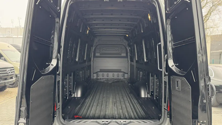 MERCEDES-BENZ Sprinter Sprinter 319 CDI Extra Long PRO 9G-Tronic AWD 907.637 15,5m3 Nowy