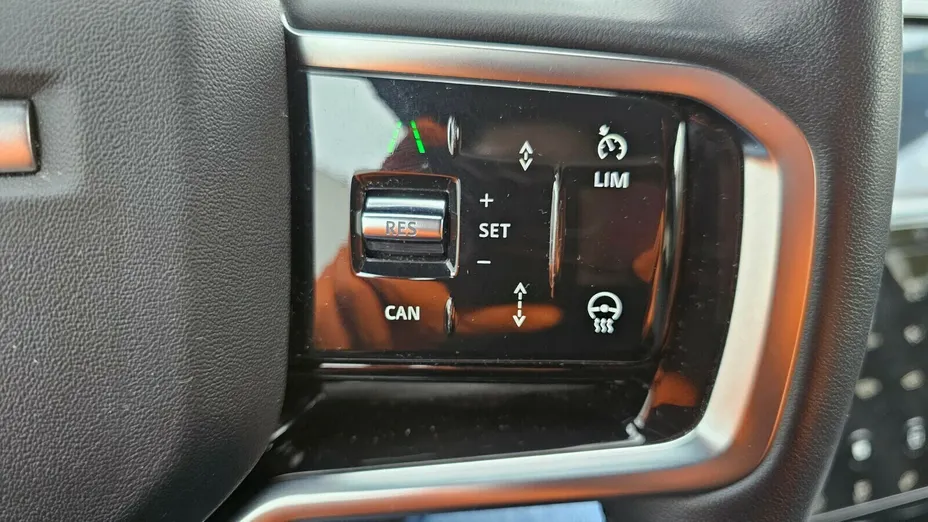 LAND ROVER Discovery Sport Discovery Sport 2.0 P200 mHEV R-Dynamic S aut