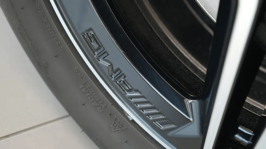 MERCEDES-BENZ GLA GLA 200 d AMG Line 8G-DCT