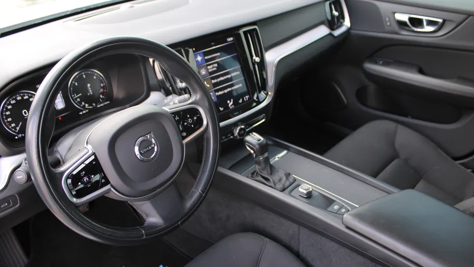 VOLVO V60 V60 D4 SCR Momentum aut