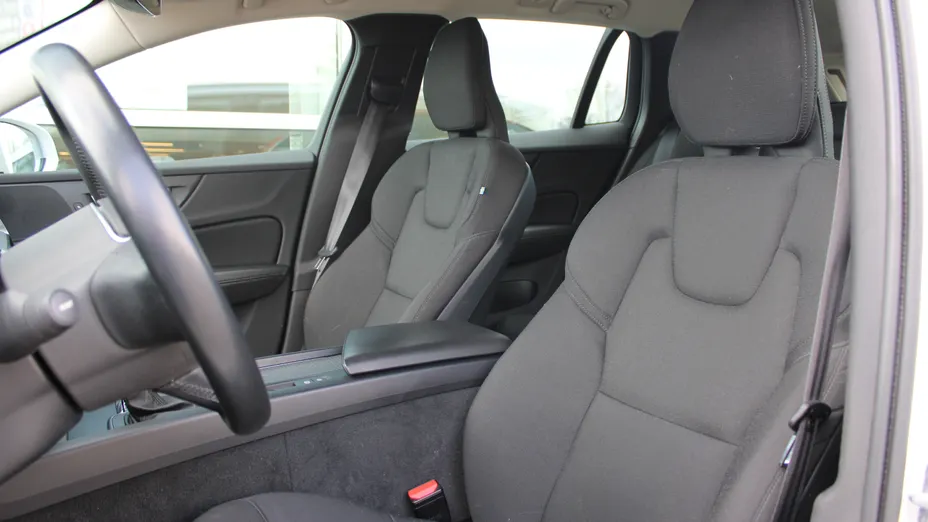 VOLVO V60 V60 D4 SCR Momentum aut