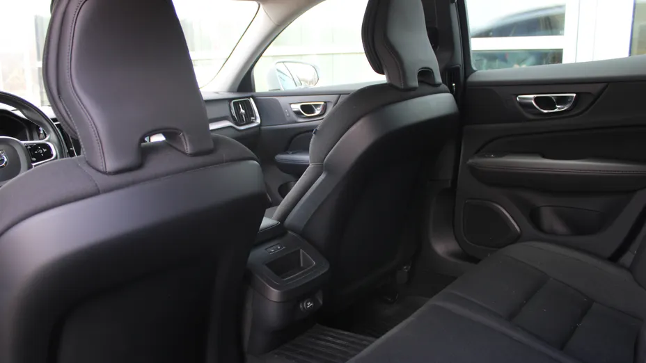 VOLVO V60 V60 D4 SCR Momentum aut