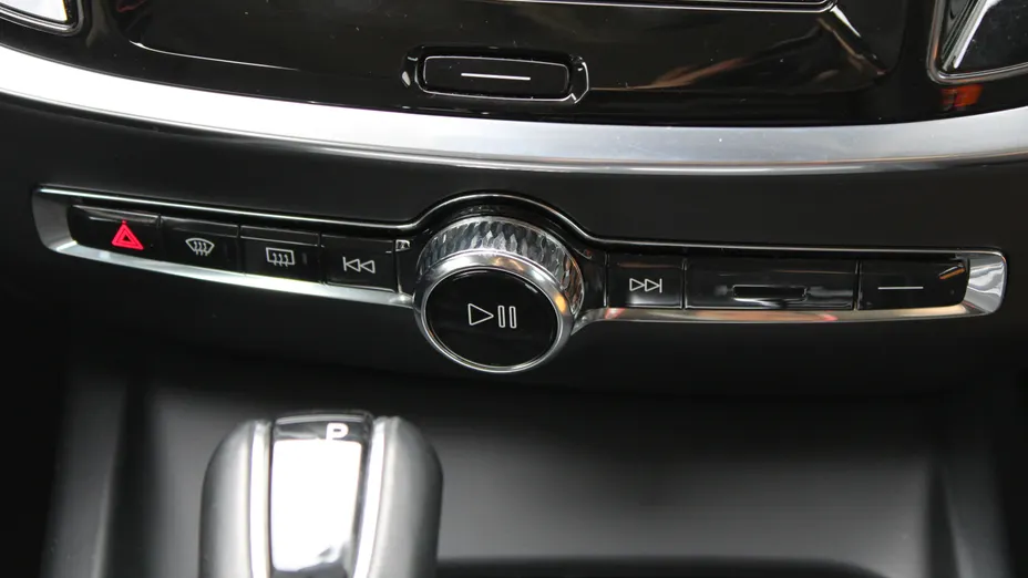 VOLVO V60 V60 D4 SCR Momentum aut