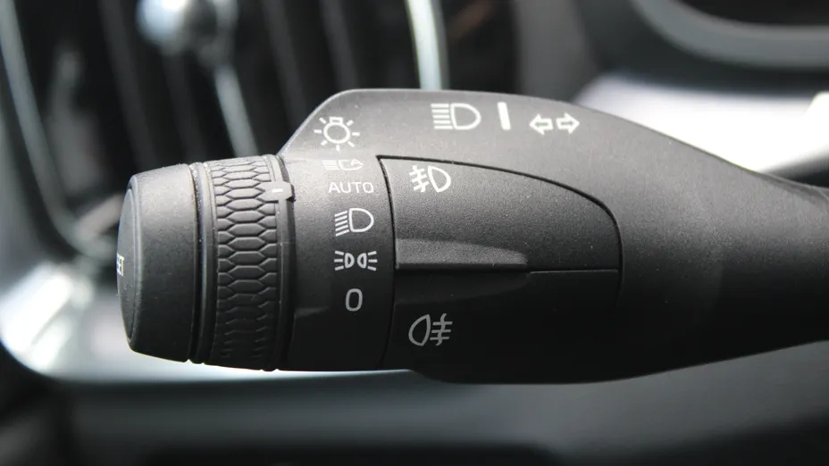 VOLVO V60 V60 D4 SCR Momentum aut