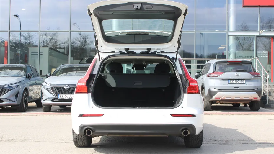 VOLVO V60 V60 D4 SCR Momentum aut