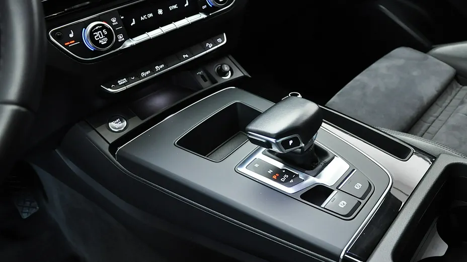 AUDI Q5 Q5 40 TDI mHEV Quattro S Line S tronic