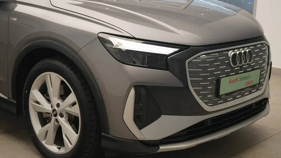 AUDI Q4 Q4 e-tron 50 77kWh Quattro S Line