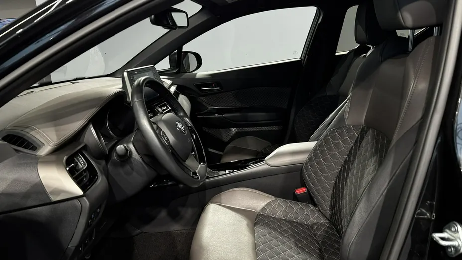 TOYOTA C-HR C-HR 1.8 Hybrid Executive