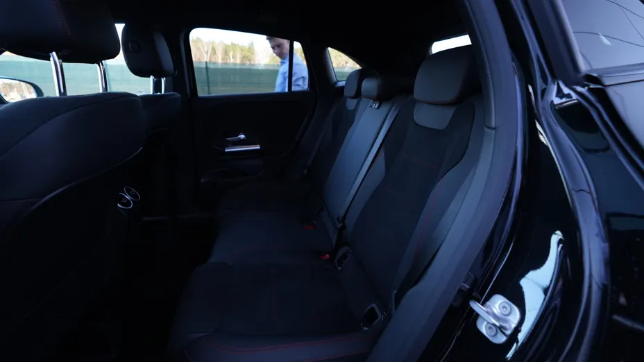 MERCEDES-BENZ GLA GLA 200