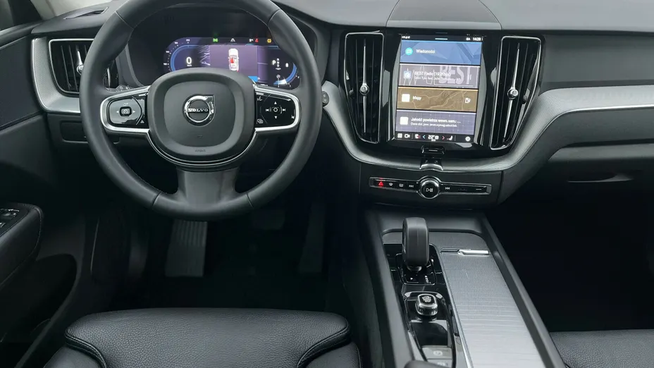 VOLVO XC60 XC60 B4 D Plus Dark aut