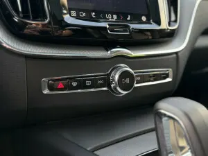VOLVO XC60 XC60 T6 Plug-In Hybrid AWD Plus Dark aut