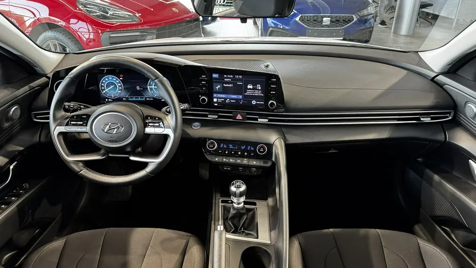HYUNDAI Elantra Elantra 1.6 Executive