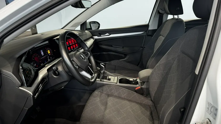 VOLKSWAGEN Golf Golf VIII 1.0 TSI Life