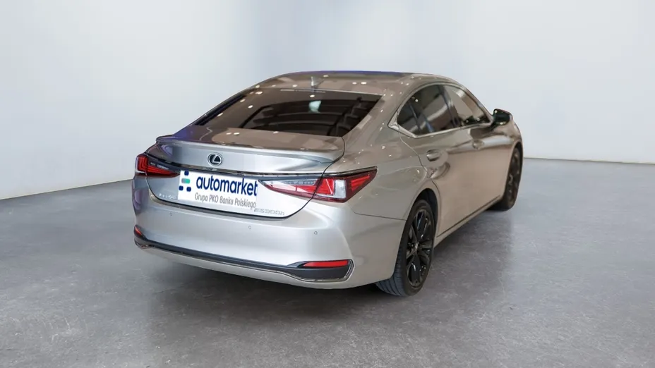 LEXUS ES ES 300h F Sport Design
