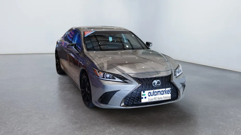 LEXUS ES ES 300h F Sport Design