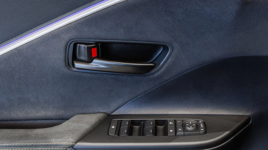 TOYOTA C-HR C-HR 2.0 Hybrid Dynamic Force Executive Premiere Edition AWD