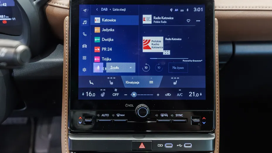 LEXUS LBX LBX 1.5 Hybrid Relax AWD