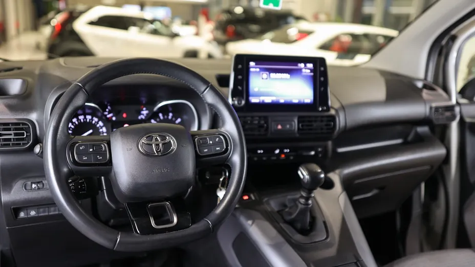 TOYOTA Proace City Verso Proace City Verso Long 1.2 D-4T Family