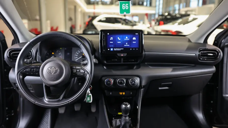 TOYOTA Yaris Yaris 1.5 Style