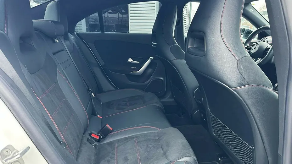 MERCEDES-BENZ CLA CLA 200 Progressive 7G-DCT