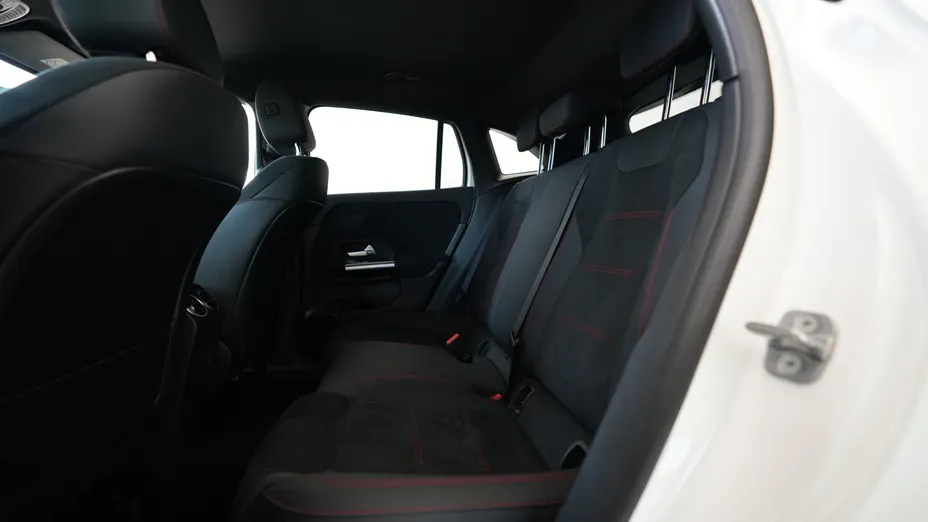 MERCEDES-BENZ GLA GLA 200 d AMG Line 8G-DCT