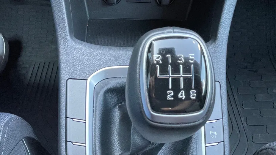 HYUNDAI i30 i30 1.0 T-GDI Modern DCT