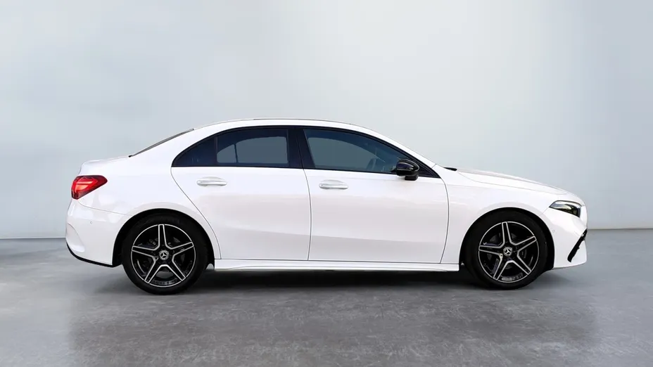 MERCEDES-BENZ A Klasa A 200 AMG Line 7G-DCT