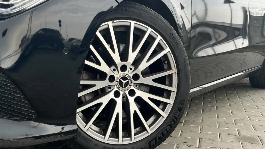 MERCEDES-BENZ CLA CLA 200 d Edition 1 8G-DCT