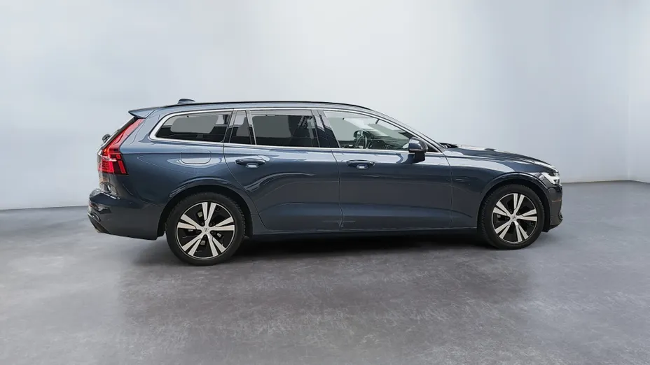 VOLVO V60 V60 B3 B Momentum Pro aut
