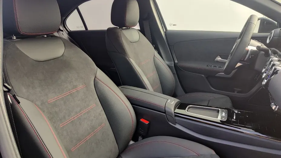MERCEDES-BENZ A Klasa A 250 e AMG Line 8G-DCT