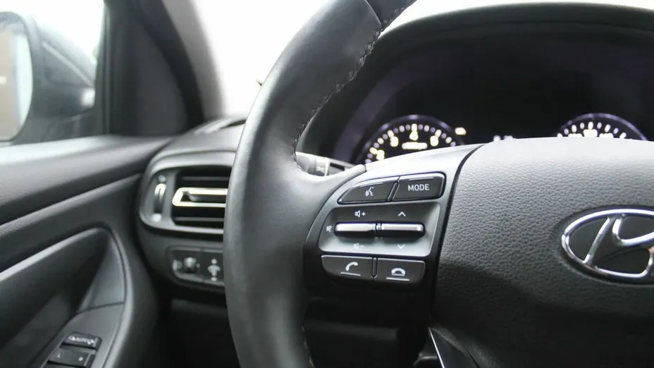 HYUNDAI i30 i30 1.0 T-GDI Smart