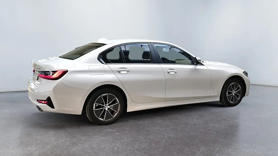 BMW Seria 3 318d Advantage