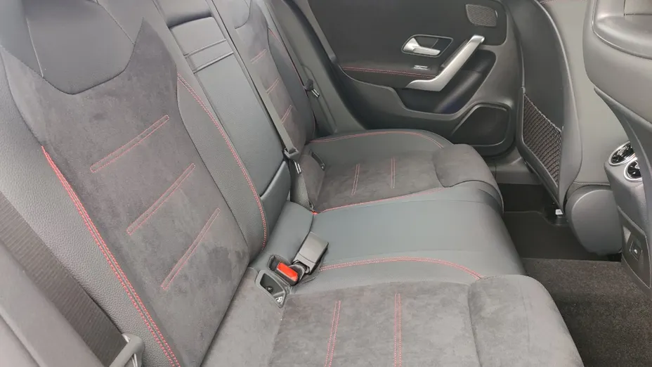 MERCEDES-BENZ A Klasa A 250 e AMG Line 8G-DCT