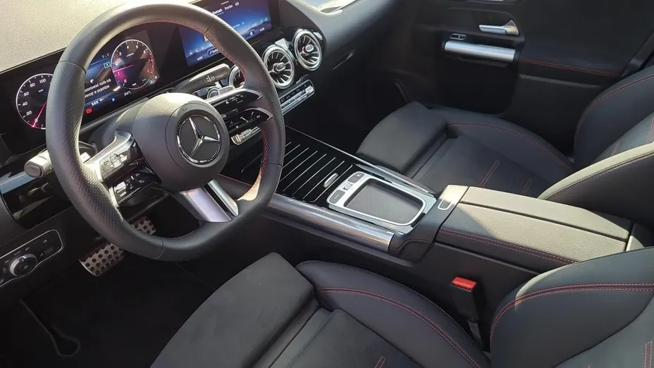 MERCEDES-BENZ GLA GLA 200 AMG Line