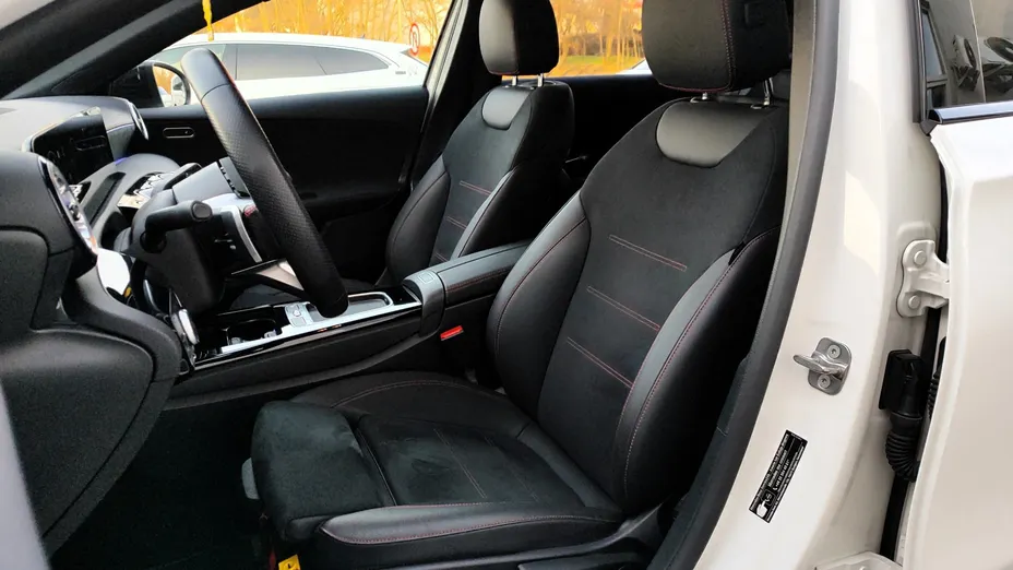 MERCEDES-BENZ A Klasa A 200 AMG Line 7G-DCT