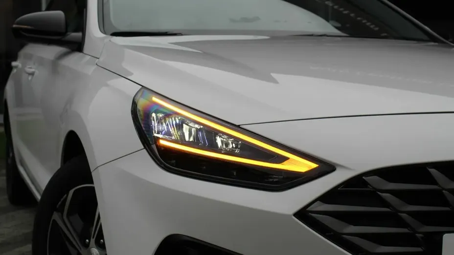 HYUNDAI i30 i30 1.0 T-GDI Smart