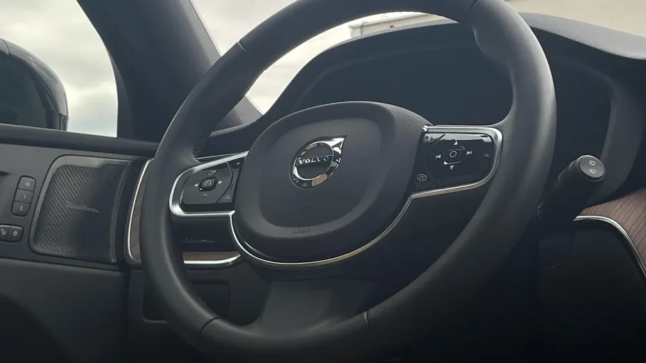 VOLVO XC60 XC60 B4 D AWD Ultimate Dark aut