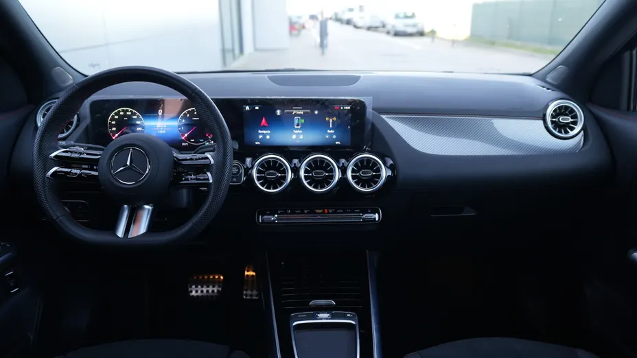 MERCEDES-BENZ GLA GLA 200