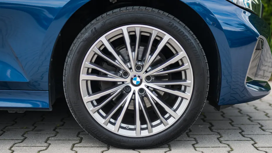 BMW Seria 3 320d xDrive mHEV aut