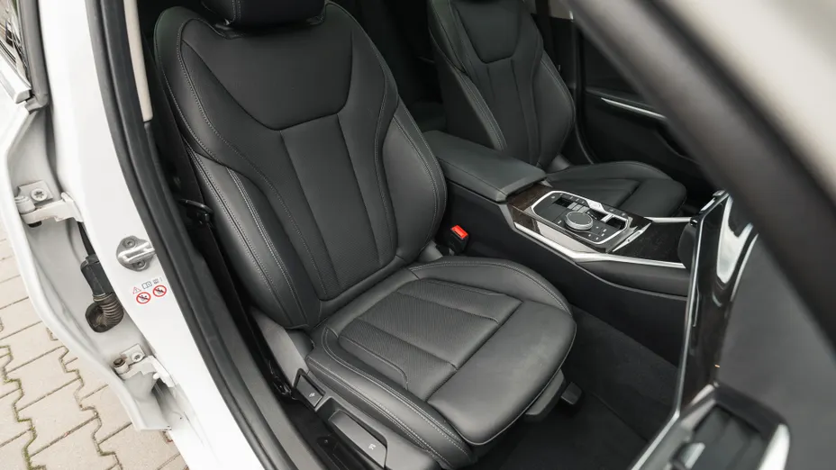 BMW Seria 3 320d xDrive mHEV aut