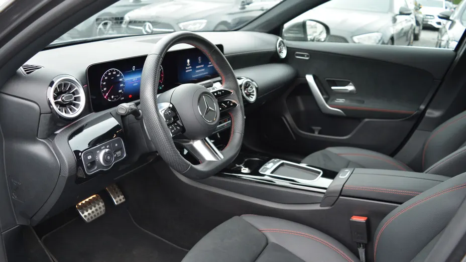 MERCEDES-BENZ A Klasa A 200 7G-DCT
