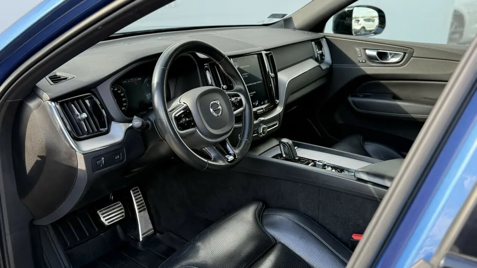 VOLVO XC60 XC60 B4 D AWD R-Design aut