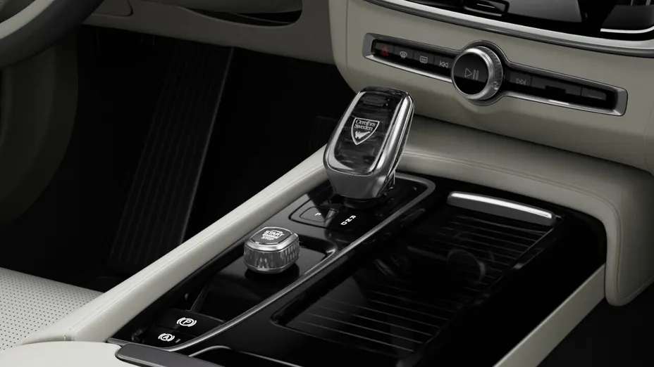 VOLVO V90 V90 T8 AWD Plug-In Hybrid Plus Dark aut Nowy