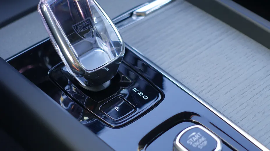 VOLVO XC60 XC60 T8 Plug-In Hybrid AWD Ultimate Bright aut