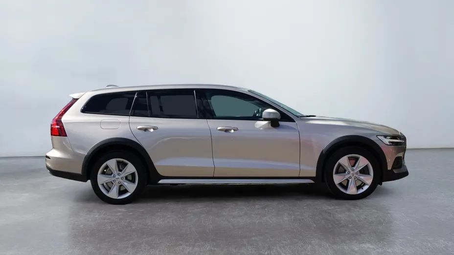 VOLVO V60 V60 CC Core B4 D AWD aut