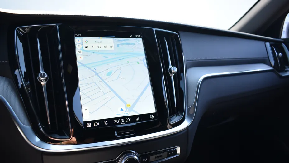 VOLVO V60 V60 T8 AWD Plug-In Hybrid Ultimate Dark aut