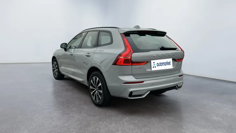 VOLVO XC60 XC60 B4 D Plus Dark aut