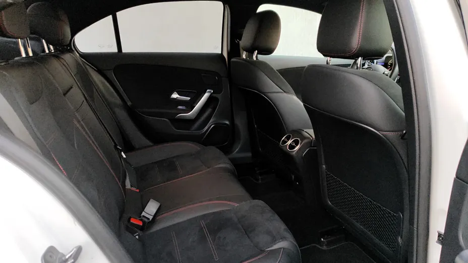 MERCEDES-BENZ A Klasa A 200 AMG Line 7G-DCT